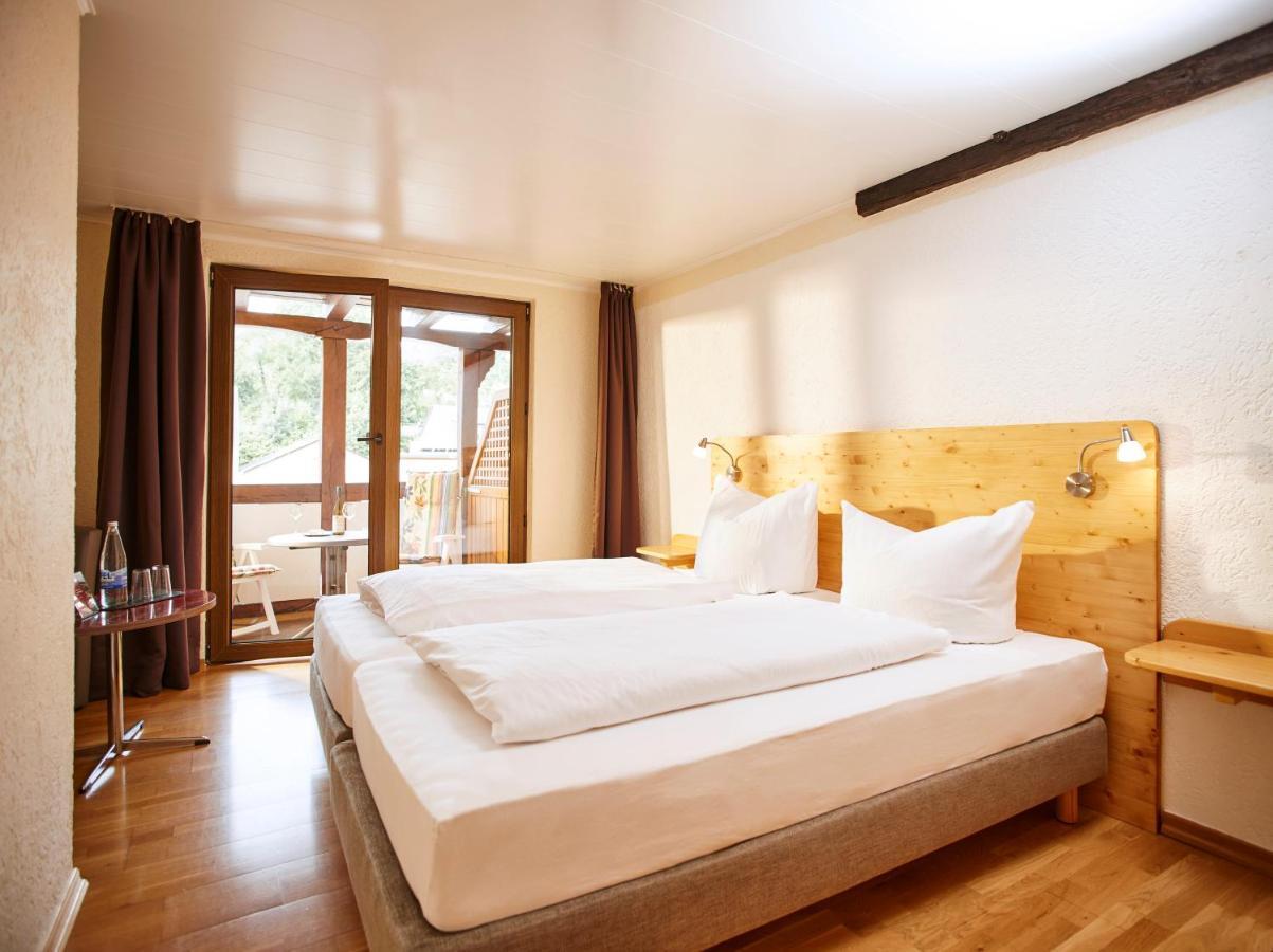 Weinhaus Lenz Hotel Briedern Bagian luar foto