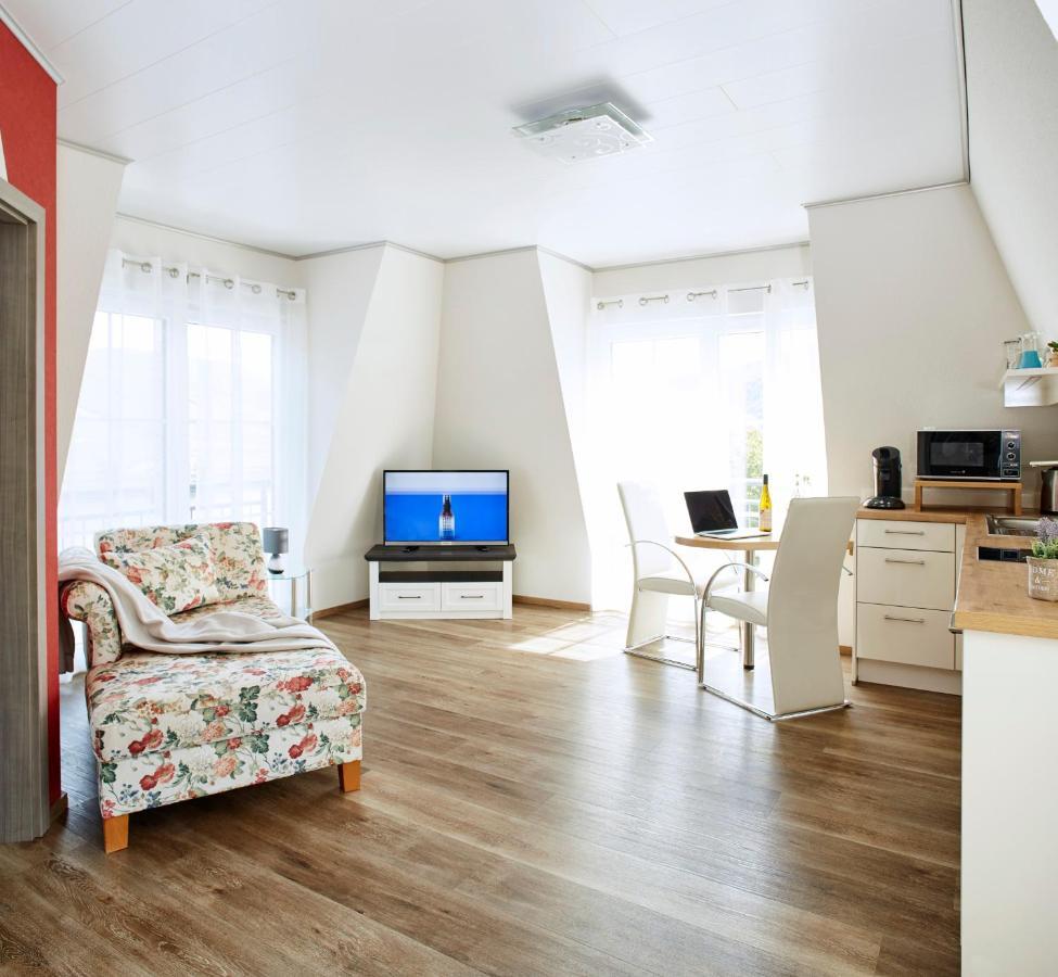 Weinhaus Lenz Hotel Briedern Bagian luar foto