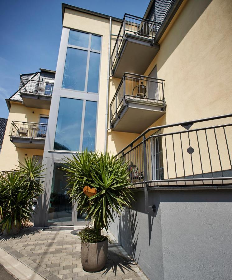 Weinhaus Lenz Hotel Briedern Bagian luar foto