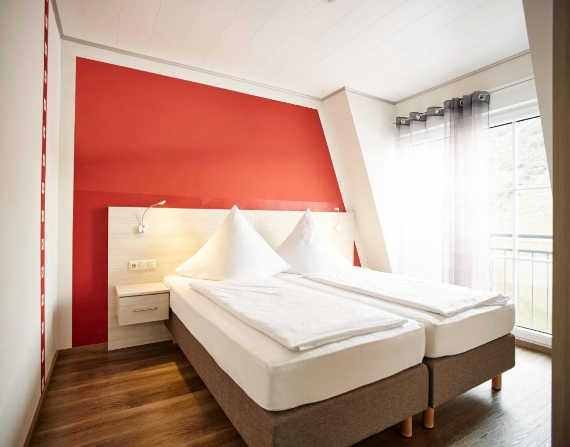 Weinhaus Lenz Hotel Briedern Bagian luar foto