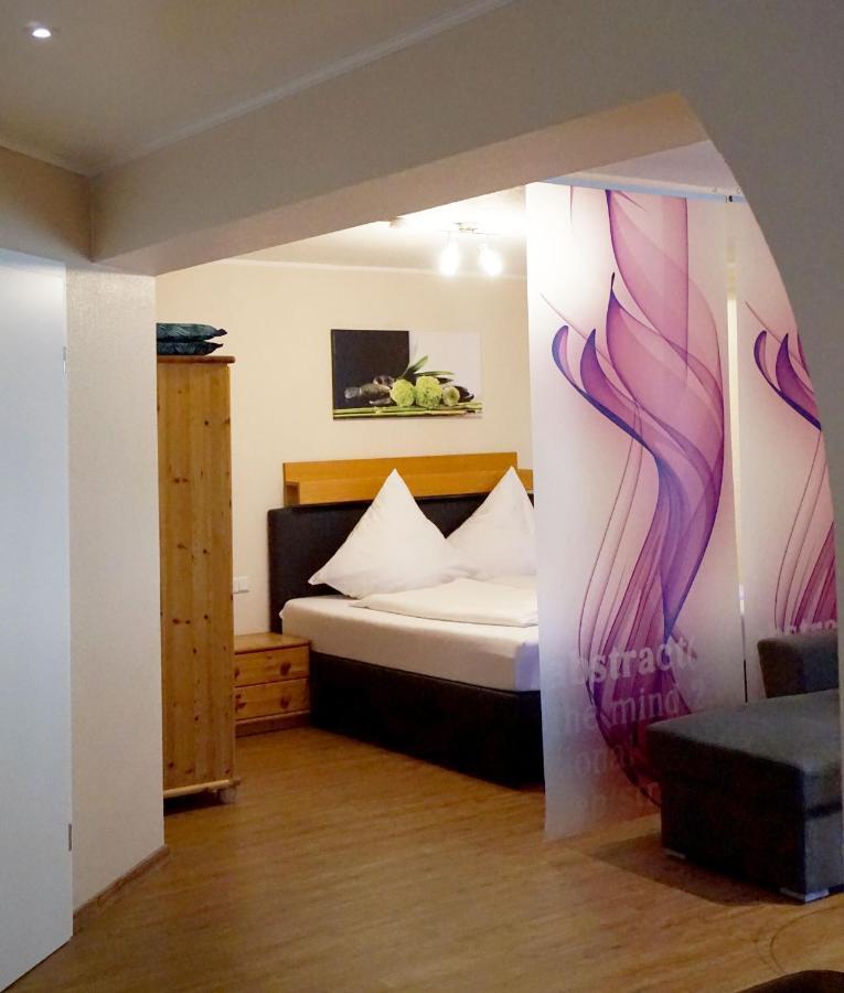 Weinhaus Lenz Hotel Briedern Bagian luar foto