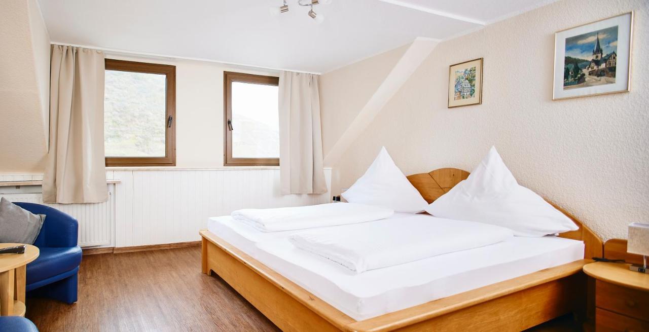 Weinhaus Lenz Hotel Briedern Bagian luar foto
