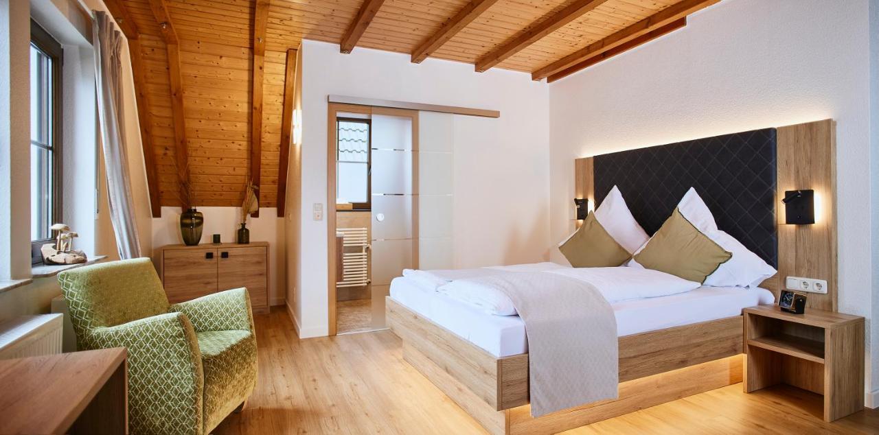 Weinhaus Lenz Hotel Briedern Bagian luar foto