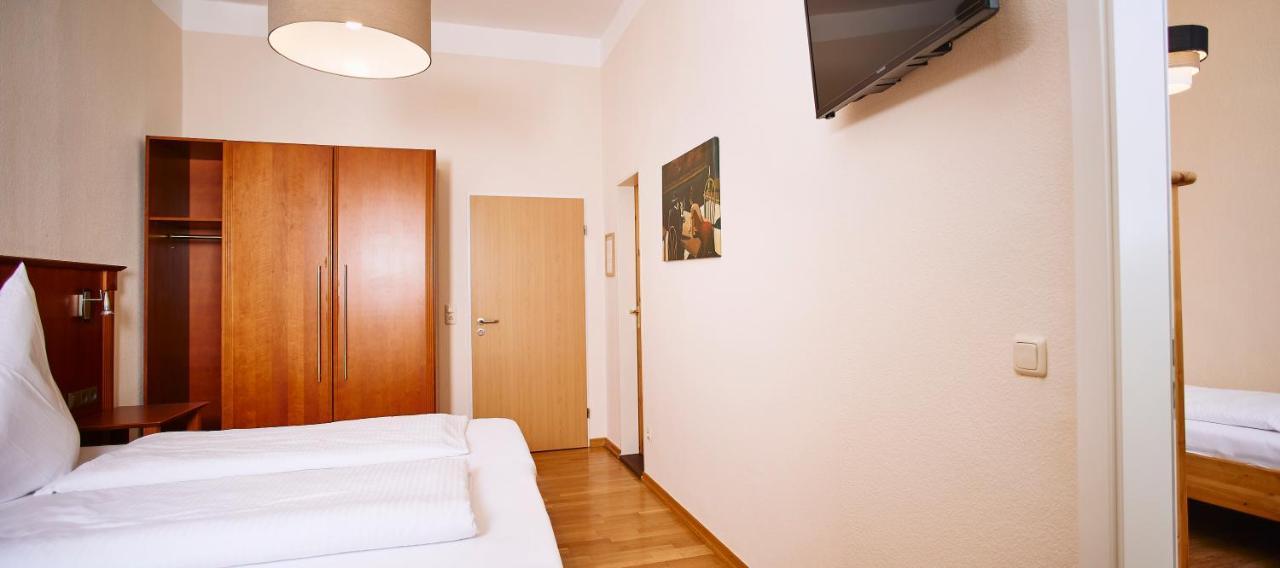 Weinhaus Lenz Hotel Briedern Bagian luar foto