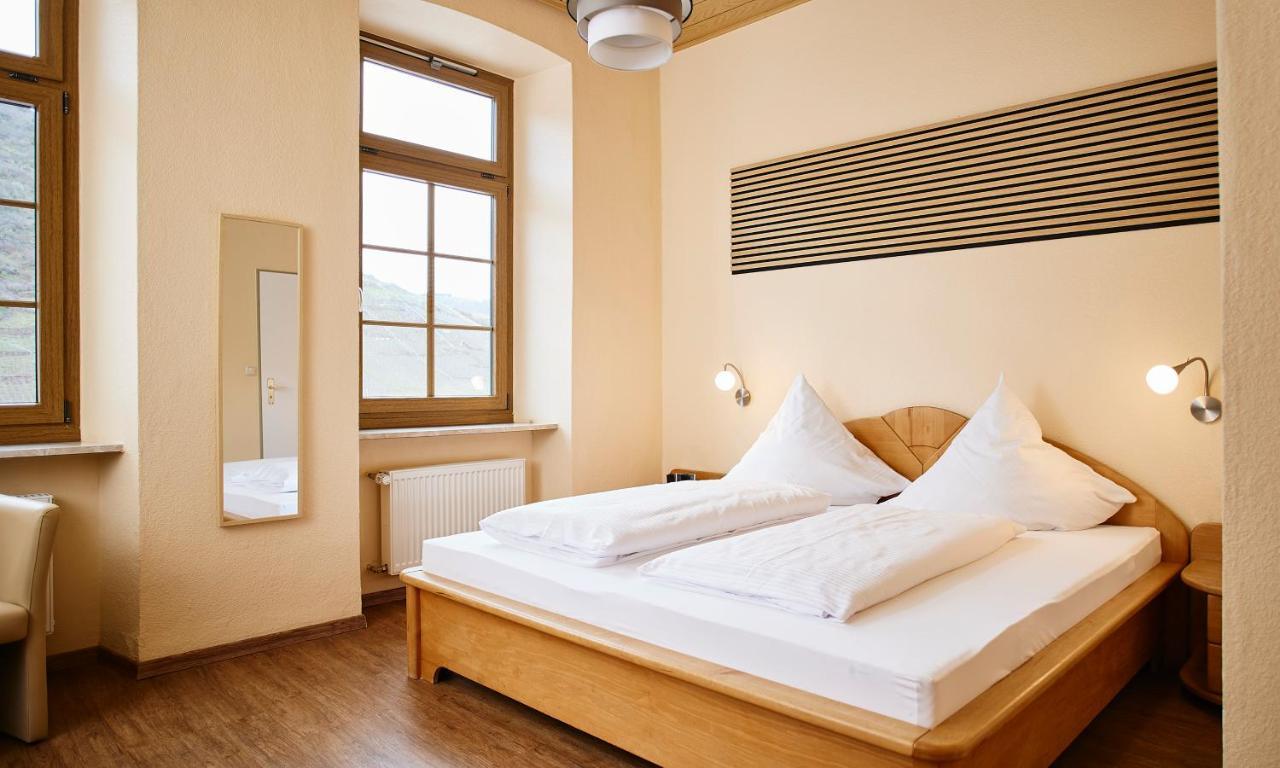 Weinhaus Lenz Hotel Briedern Bagian luar foto